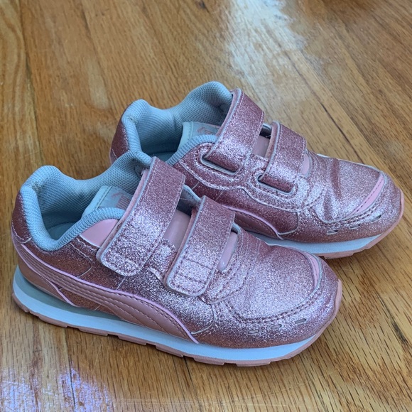 Puma Kids Shimmering Pink Sneakers Size 9C - Picture 1 of 7